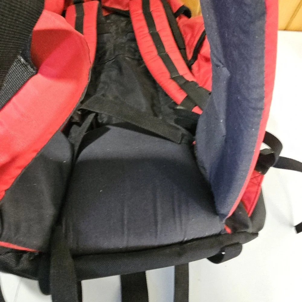 Vintage Marlboro Adventure Team Gear Large Camping Hiking Red Backpack Rucksack